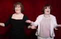 Susan Boyle découvre sa statue de cire au musée de Blackpool