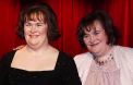 Susan Boyle découvre sa statue de cire au musée de Blackpool