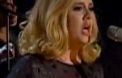 Adele chante "Rolling in the Deep" aux Grammy Awards 2012
