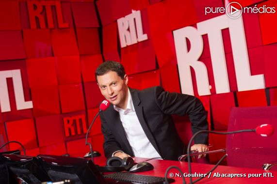 Marc-Olivier Fogiel aux commandes de "RTL Soir".