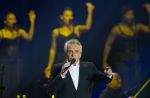 Michel Sardou réagit aux propos de Johnny Hallyday : "Ses mémoires ? Je m'en tape !"