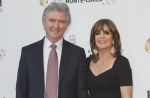 "Dallas" : Patrick Duffy et Linda Gray évoquent la mort de Larry Hagman (J.R.)