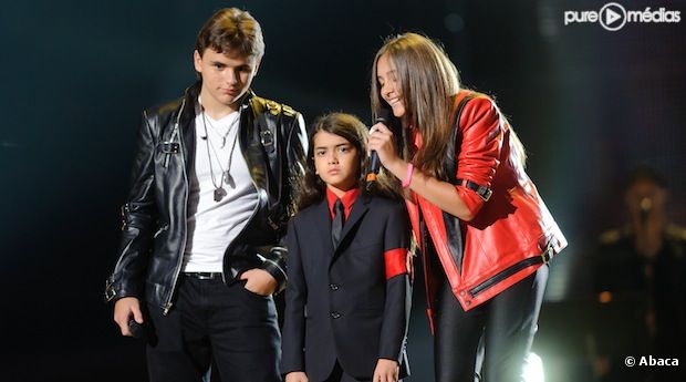 Prince, Blanket et Paris, les enfants de Michael Jackson lors du concert hommage à leur père le 8 octobre 2011