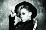 Charts UK : Nouveaux records historiques en série pour Rihanna
