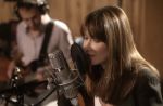 Carla Bruni fait son retour musical avec "Chez Keith et Anita"
