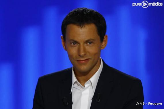 Marc-Olivier Fogiel sur le plateau de "T'empêches tout le monde de dormir", le 12 septembre 2006