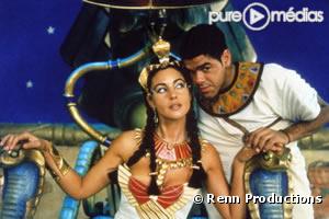 Monica Bellucci et Jamel Debbouze dans "Astérix et Obélix : mission Cléopâtre".