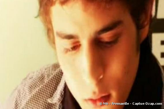 Benjamin Siksou, dans le premier clip de Nouvelle Star 2008.