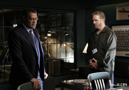 Laurence Fishburne et William Petersen dans "Les Experts"