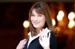 Des photos privées de Carla Bruni volées