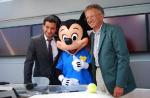 Polémique après un 'ménage' de Nelson Monfort pour Disney