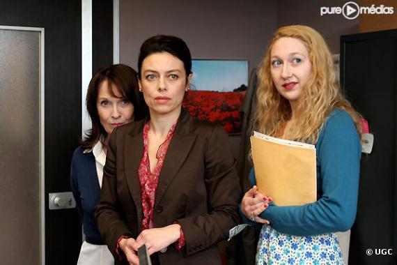 Chantal Lauby, Florence Muller et Emeline Bayart dans "Bancs Publics"