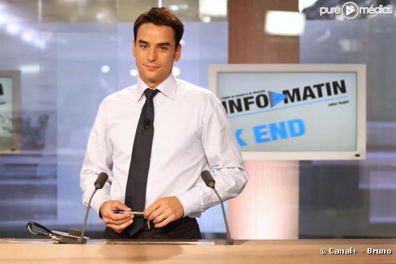 Julian Bugier, journaliste sur i>Télé