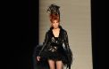 Mylène Farmer défile pour Jean-Paul Gaultier.
