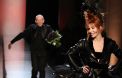 Mylène Farmer défile pour Jean-Paul Gaultier.