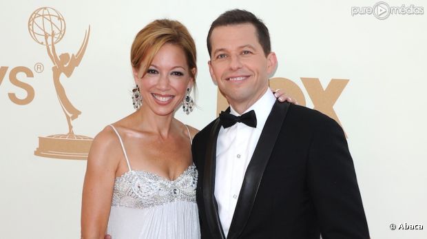 Jon Cryer et sa compagne sur le tapis rouge des Emmy Awards 2011