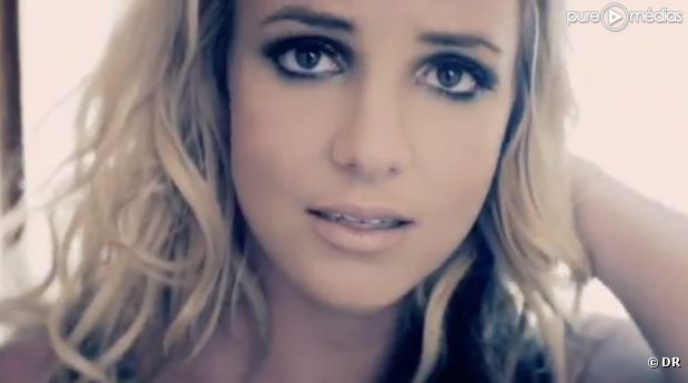 Britney Spears dans le clip de "Criminal"