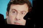 Bande-annonce : David Pujadas dans le nouveau film de Michel Muller, "Hénaut Président"