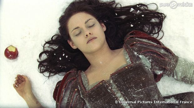 Universal nie avoir remercié Kristen Stewart