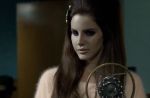 Lana Del Rey plongée dans les années 50 pour une pub H&amp;M