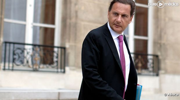 Eric Besson rassure les consommateurs sur la pérennisation des offres illimitées.