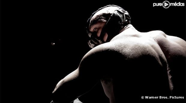 Tom Hardy est Bane dans "The Dark Knight Rises"
