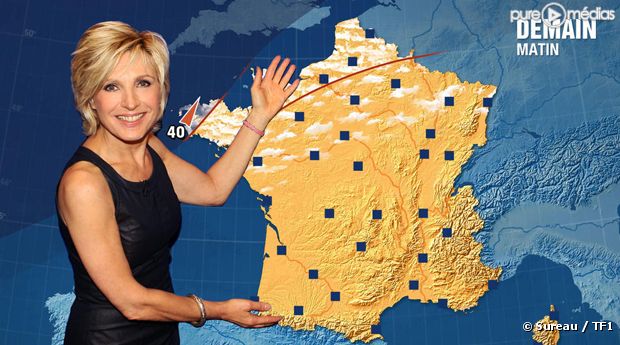 Evelyne Dhéliat arrive en tête d'un sondage Télé Star.
