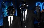 Charts UK : Daft Punk toujours en tête, Rod Stewart de retour au top