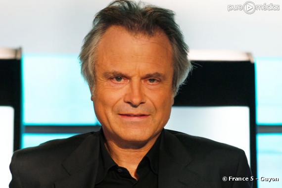 Franz-Olivier Giesbert sur le plateau de "Chez FOG" sur France 5