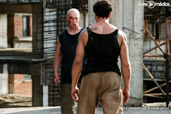 Cyril Raffaelli face à David Belle dans "Banlieue 13".
