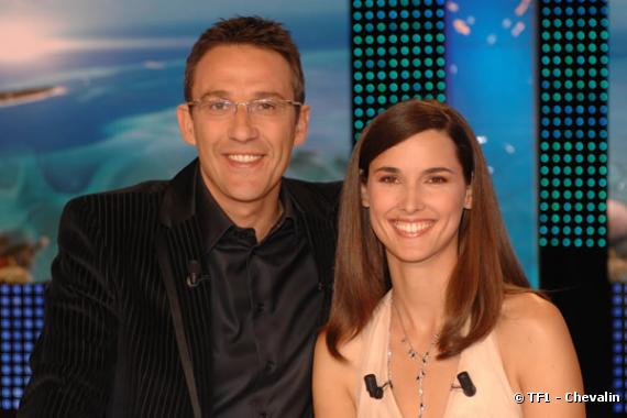 Julien Courbet et Églantine Emeyé lors de l'enregistrement des "10 commandements des vacances" (TF1) le 15 mai 2007