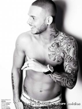 M. Pokora pose pour le magazine gay Têtu.