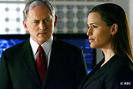 Victor Garber et Jennifer Garner dans "Alias"