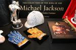 La vente aux enchères d'objets de Michael Jackson annulée