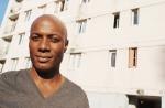 Incident : Roselmack tente de faire sortir un mouton vivant d'un abattoir lors d'un tournage