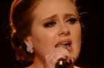 Charts UK : Incroyable Adele, R.E.M. déçoit