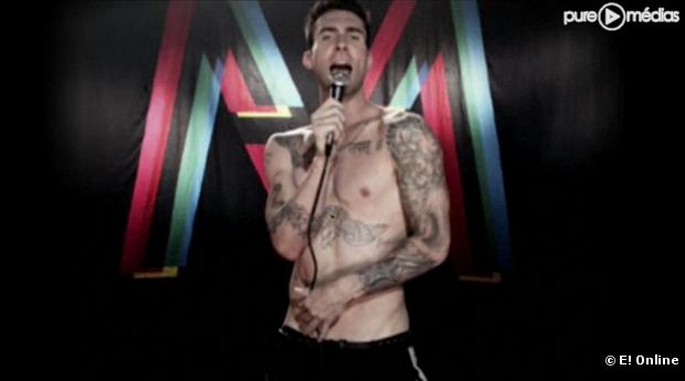 Adam Levine dans le clip "Moves Like Jagger" de son groupe Maroon 5