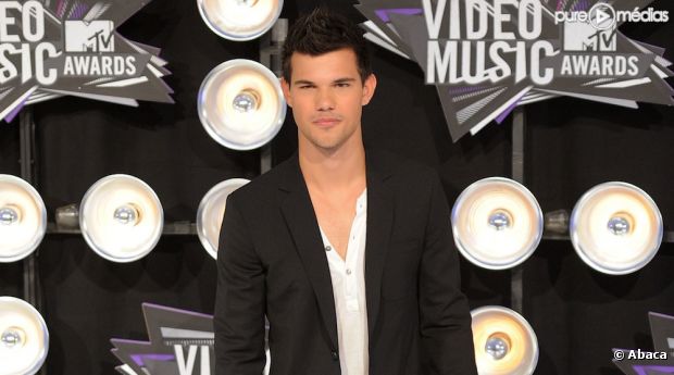 Taylor Lautner lors des "MTV Video Music Awards 2011"