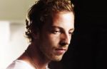 Charts UK : Sak Noel prive Maroon 5 de n°1, James Morrison en tête des ventes d'albums