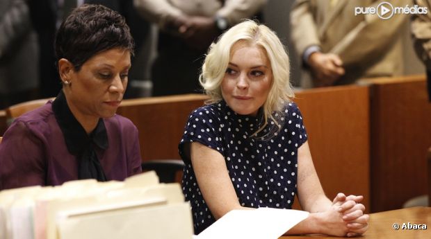Lindsay Lohan et son avocate lors de l'audience du 2 novembre 2011