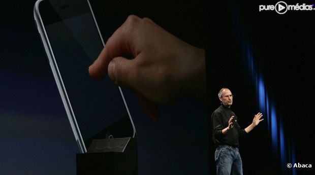 Steve Jobs présente l'iPhone le 9 janvier 2007