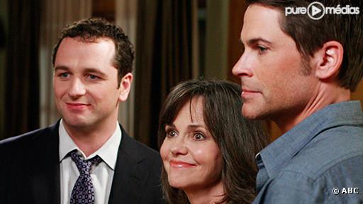 Matthew Rhys, Sally Field et Rob Lowe dans "Brothers & Sisters 