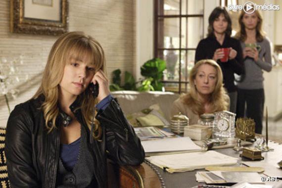 Emily Vancamp, Patricia Wettig, Sally Field et Calista Flockhart dans "Brothers & Sisters"