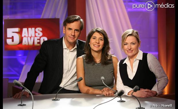 Bernard de la Villardière, Estelle Denis et Anne-Elisabeth Lemoine présentent "5 ans avec..." sur M6