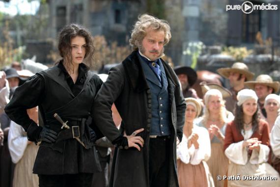 Bojana Panic et Jocelyn Quivrin dans "Jacquou Le Croquant".