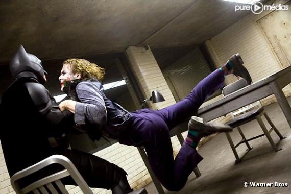 Christian Bale et Heath Ledger dans "Le chevalier noir"