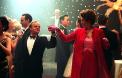 Toby Jones et Sigourney Weaver dans "Scandaleusement célèbre".