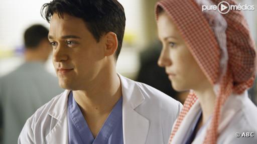 T.R. Knight et Chyler Leigh dans "Grey's Anatomy"