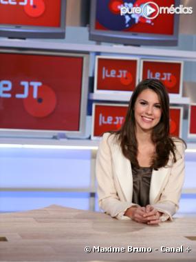 Emilie Besse, présentatrice des journaux dans L Edition Spéciale sur Canal +.