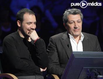Alexandre Astier et Alain Chabat dans "Qui veut gagner des millions ?"